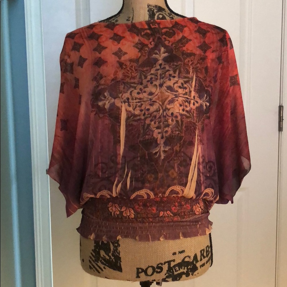 Multi-color dolman sleeved top